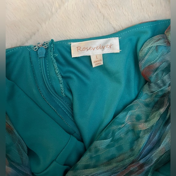 ✨ Rosevelvet Ruched Floral Mini Dress - Sheer Sleeves & Tiered Skirt - Picture 11 of 15